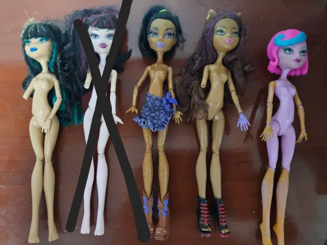 Sucatas MonsterHigh e acessórios