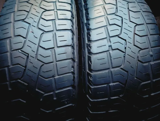 02 pneus aro 15 Pirelli Scorpions atr 205/65/15 bons para Ecosport  Saveiro Cross Strada 