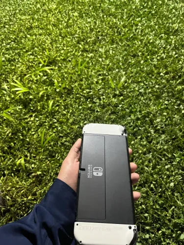 Nintendo Switch Oled D.E.S.B.L.O.Q.U.E.A.D.O