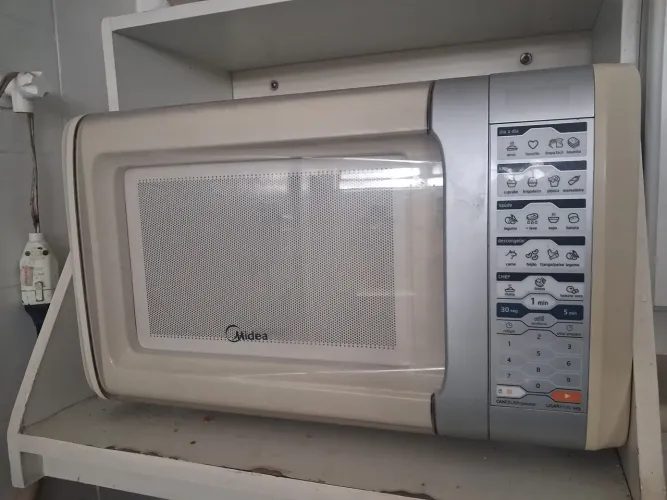 Microondas midea em perfeito estado