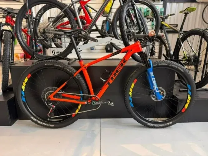 Bicicleta Carbono Trek ProCaliber 9.6 - Tamanho M/L-17,5" - Semi Zero