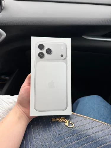 IPHONE 17 PRO MAX 256gb SILVER LACRADO