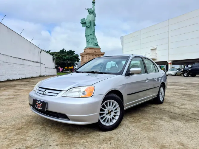 Honda Civic Sedan LX 1.7 16V 115cv Mec. 4P 2002