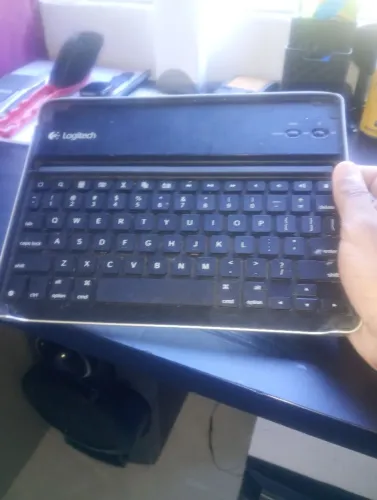 Logitech teclado pra tablet/celular/televisão bluetooth 
