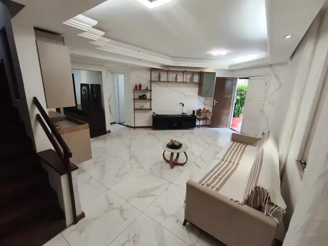 Linda casa mobiliada 3/4 sendo uma suíte em condomínio em Stella Maris