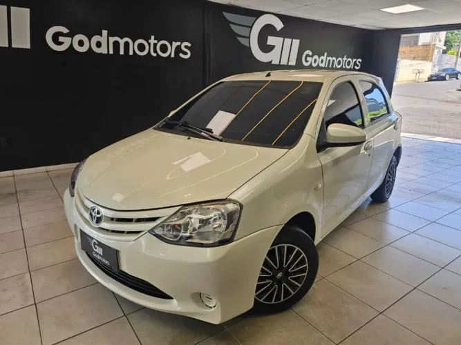 Toyota Etios 1.3 Flex 16V 5P Mec. 2015