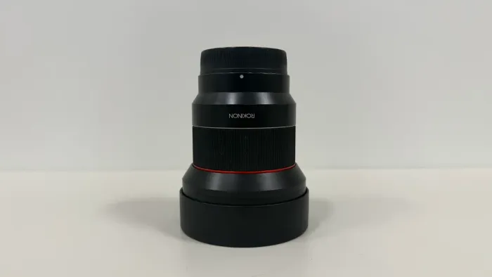 Lente Rokinon AF 14mm f/2.8 FE para Sony E-Mount (Autofoco)