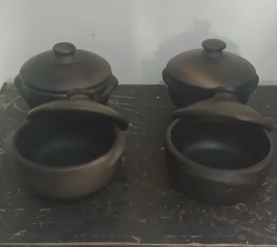 Panelinhas de barro para servir