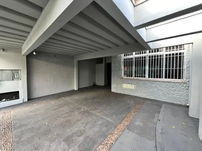 Ponto Comercial para aluguel na Chácara Santo Antônio, 3 banheiros, 2 vagas e 300m² de áre