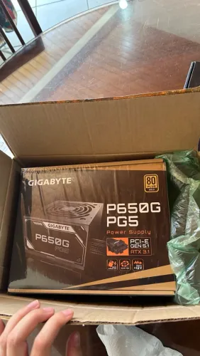 Fonte Gigabyte 650W