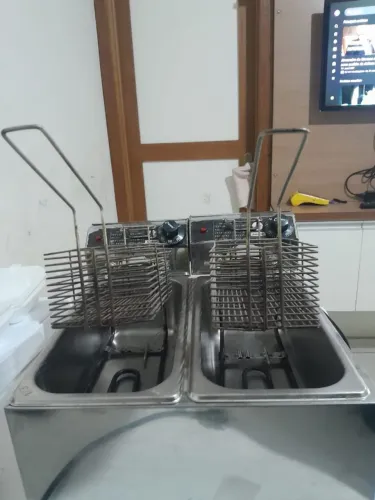 Fritadeira 2 cubas 110v