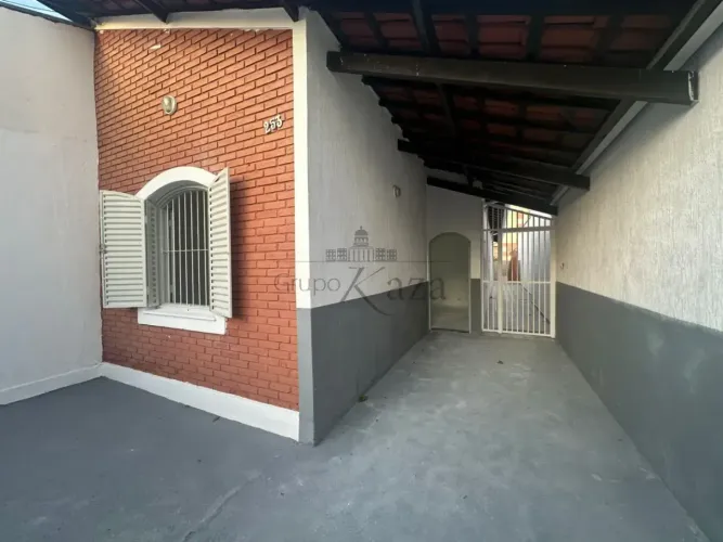 Oportunidade - Casa Geminada - Jardim Oriente - 3 Dormitórios - 90m².