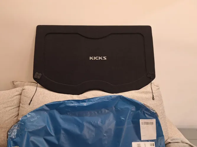 Tampao  carro kicks 2022 a2026