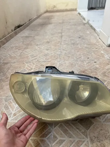 Farol Direito do Palio G3 (2004 a 2016)