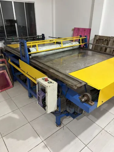 MAQUINA CORTE E VINCO 1400mm