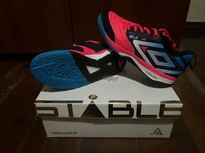 Chuteira Futsal Umbro Pro 5 Stable - (Tam 39)
