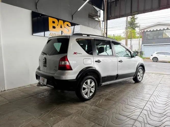 Nissan Livina X-gear S 1.6 16V Flex Fuel 2010