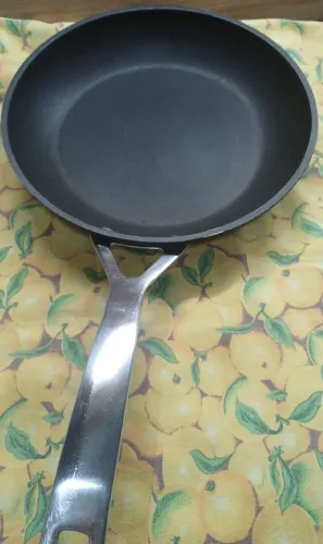 Le creuset frigideira 24 cm