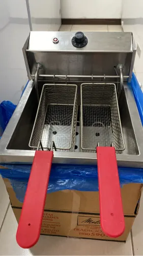 Fritadeira inox baylon água e óleo, nova nunca foi usada 