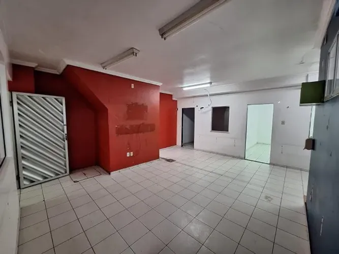 Prédio (somente térreo) na Av. Noel Nutels, bairro Cidade Nova - R$ 10.000,00