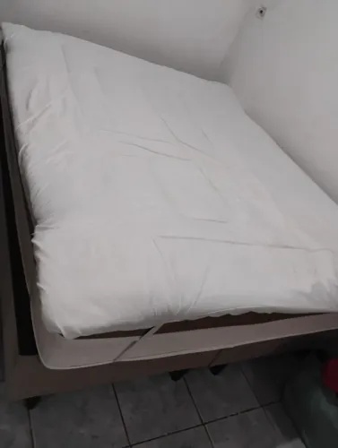 CAMA QUEEN COM PILOOW TOPPER 
