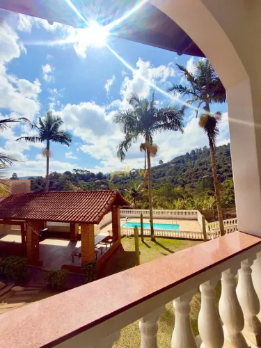 Chácara à Venda em Água Azul Guarulhos, 3 Dorms, 212m²