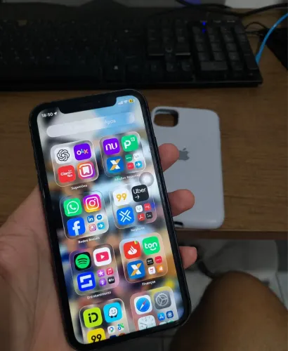 iPhone 11 / 128GB