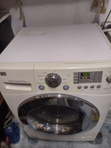 Lava e seca LG 8,5kg 127v excelente
