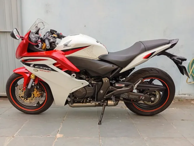 Vende-se ou troca por Honda NC 750 X .