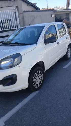 Fiat Uno Attractive 1.0 EVO Fire Flex 8V 5P 2021