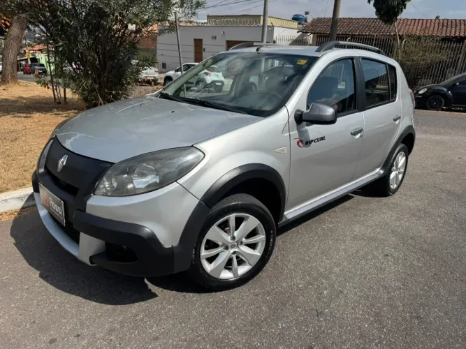 Renault Sandero Stepway Flex 1.6 16V 5P 2013
