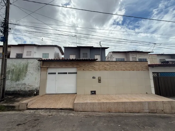 Alugo casa no Cohatrac V
