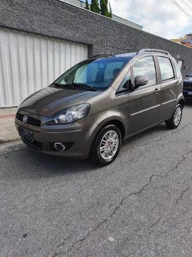 Fiat Idea Attractive 1.4 Fire Flex 8V 5P 2013