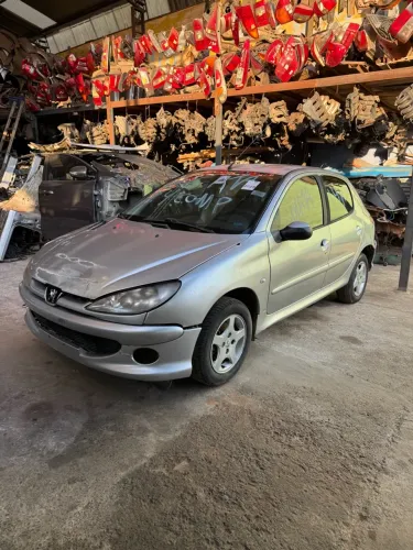 ?Sucata PEUGEOT 206 1.4 flex/para retirada de peças?