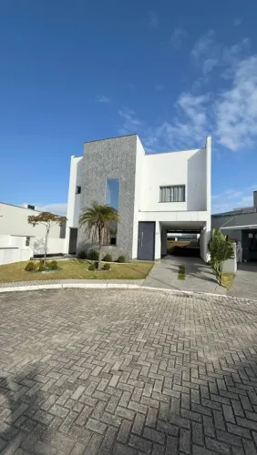 CASA para LOCAÇÃO BALNEÁRIO CAMBORIÚ