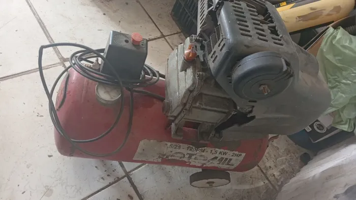 Vendo compressor segunda mão