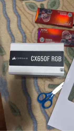 Fonte Corsair CX650F RGB