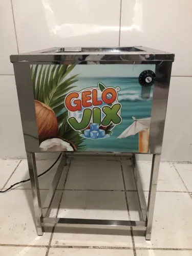Desenformador gelo saborizado picolé usado