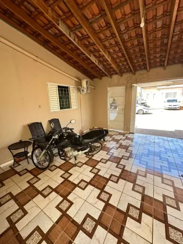 Imóvel para aluguel e venda possui 180 metros quadrados com 3 quartos
