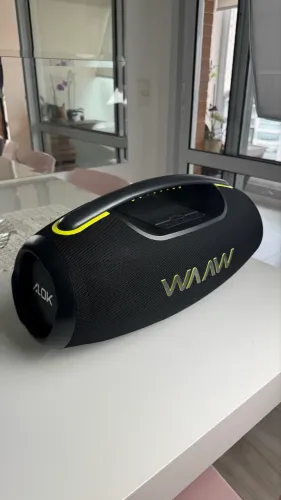 Boombox WAAW by Alok Hyperboom 1000 Bluetooth 180W RMS à Prova d?Água