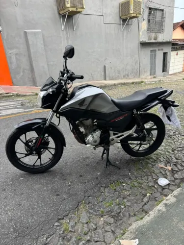CG 160 cc, Modelo: Start, Ano 2025, Modelo:2025, Cor: Prata, único dono, revisada.
