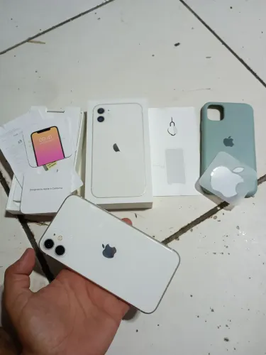 iPhone 11 64g