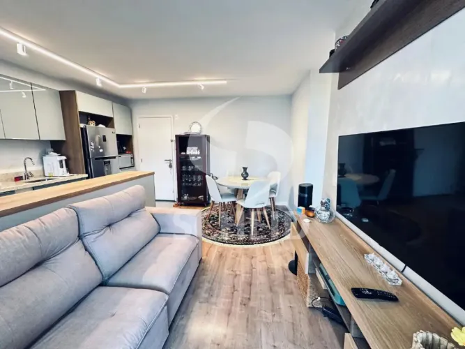 Venda apartamento reformado e pronto para morar 2 quartos, 1 suíte, 2 vagas