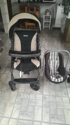 Vendo kit carrinho + bebe conforto