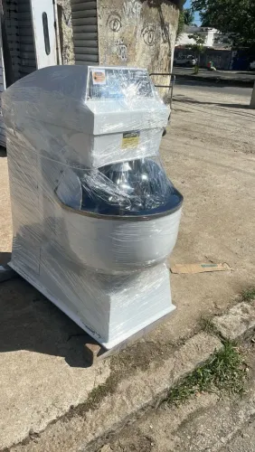 Maquinários em geral pra padaria 