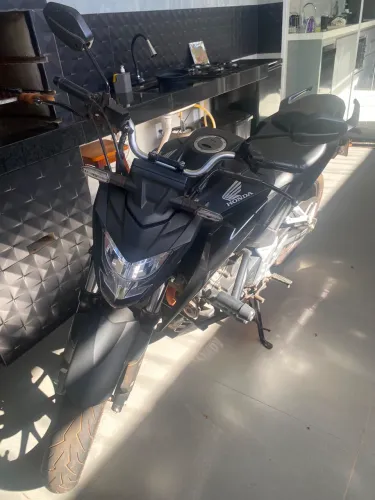 HONDA CB 300F TWISTER 2025 - APENAS 4.300 KM - R$ 25.500