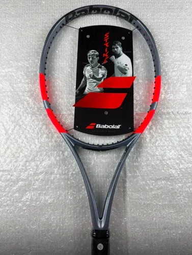 Babolat purê strike