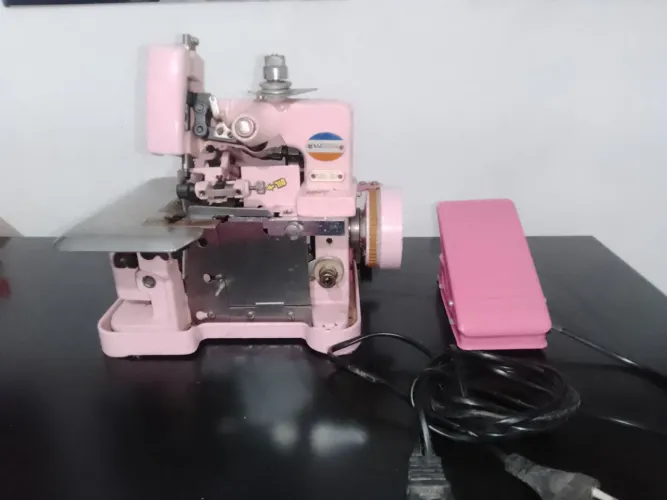 Máquina overloque chinesinha 