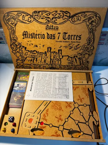 Jogo de Tabuleiro Mistério das 7 Torres