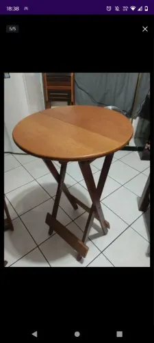 Bistrô com três cadeiras
